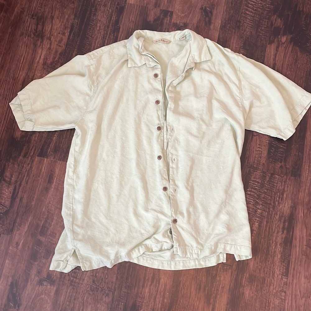 Mens Tommy Bahamas button up collard shirt